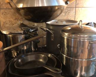 Amazing kitchen items. Many new in box