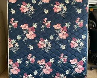 Queen mattress and box spring