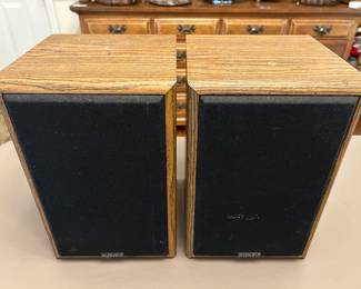 Vintage Advent Bookshelf I Speakers