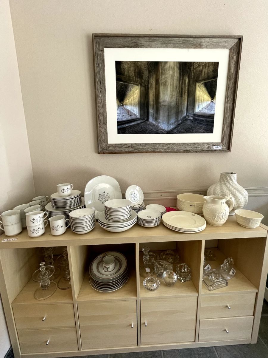 Estate Sale 1 of 2 Beehive in Corvallis, OR starts on 5/17/2024