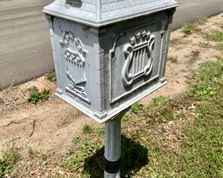 Cast Iron Mail Box