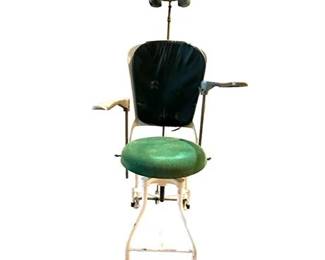 Lot 575  
Antique Doctor's Examination Chair
