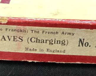 VTG. W.BRITAIN FRENCH ARMY ZOUVES (CHARGING) WITH BOX
