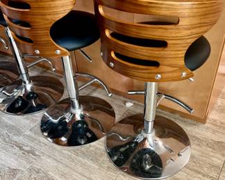 Set of 4 Walnut and Black Modern Bar Stools