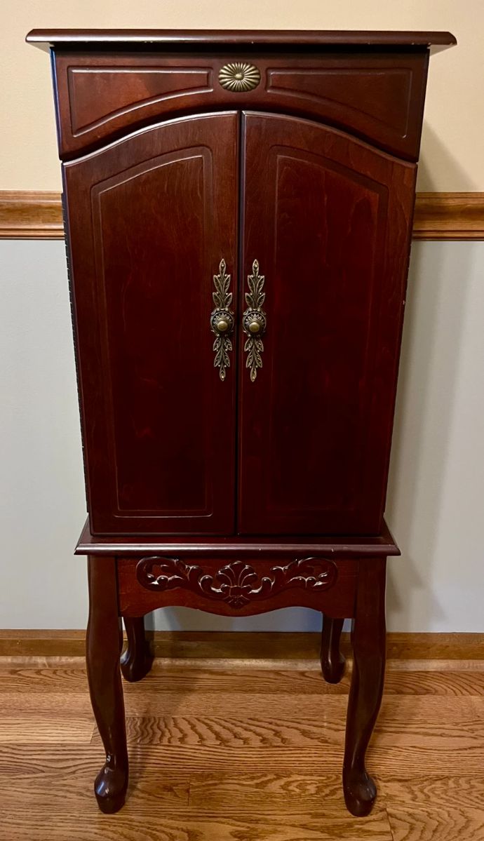 SPLENDID! WinstonSalem 3 DAY Estate (TAG)... starts on 5/24/2024