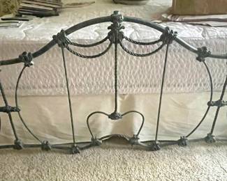 headboard/footboard/mattress/frame 