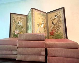 Asian folding screen / vintage books