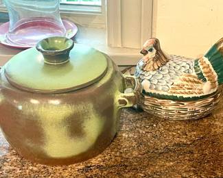 Francoma Pottery / Staffordshire Hen on Nest 