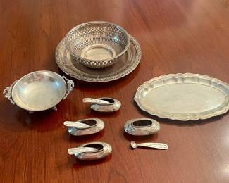 salt cellars / serving pieces 