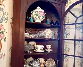 corner hutch / glassware / teapots 