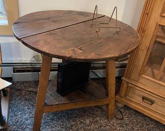 round table - circa 1880