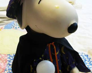 Halloween Peanuts Snoopy Wizard Dancing Music Lighted Crystal Ball Vinyl 