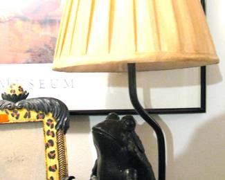 Black Frog Lamp