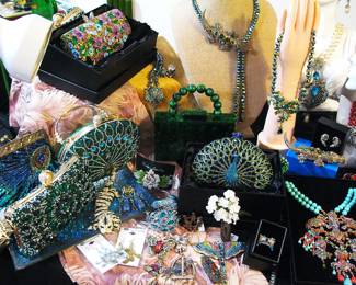 OUSTANDING Swarovski Crystal Purses / Heidi Daus  Swarovski Crystal  Bracelets - Earrings - Necklaces and Brooches 