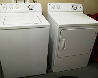GE Washer and Dryer Set Extremely Clean and Very Quiet