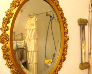 Gold Oval Ornate Mirror / Ornate Mirror Column 