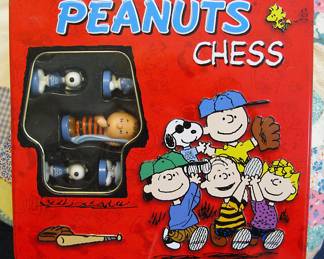 Peanuts Chess Set
