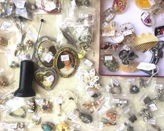 more jewelry and treasures