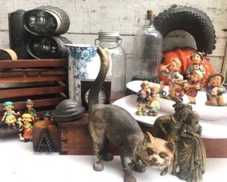 Cast iron kitty cat doorstop needs a new home...and name