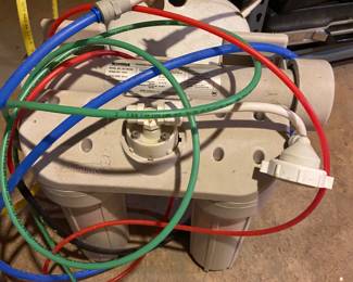 Reverse osmosis water filtration system 