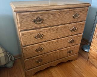 4 drawer american traditional style dresser
