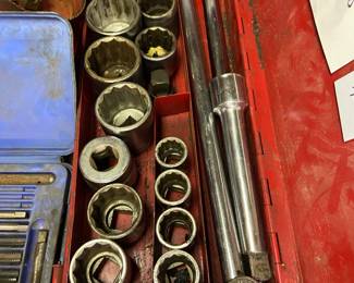 Heavy duty socket set