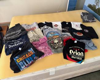 Assorted graphic t-shirts