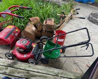 Lawn n' Garden Equipment