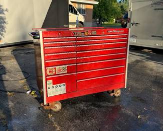 Rare! Discontinued 1980s Snap-on rolling tool caddy with 15 drawers; Model KRA1000. Excellent used condition!