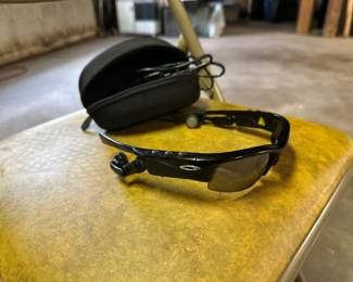Vintage Oakley Thump MP3 Sunglasses