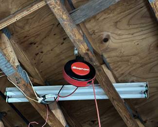 Snap-on retractable extension cord 