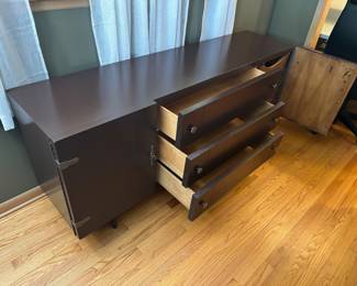 American of Martinsville 3 drawer, 2 door dresser