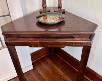 Matching corner end table.