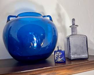 Beautiful 1930's rare Blenko rose bowl.