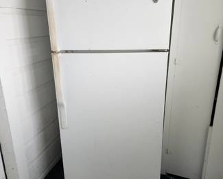 2 door fridge