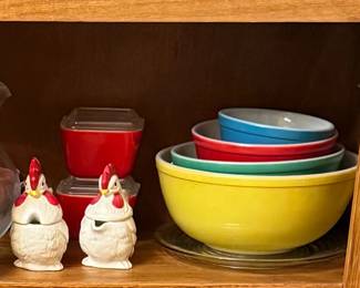 Pyrex Stacking Bowls