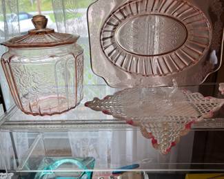 Cabbage rose cracker Jar
Pink depression Bowl 