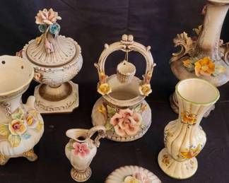 "Warrenville Whimsy" in Warrenville, SC. Starts Closing Tues 5/21 at 8p. Pickup Thurs 5/23 from 2-6p. Please visit our CTBIDS page to see all of our sales! augusta.ctbids.com