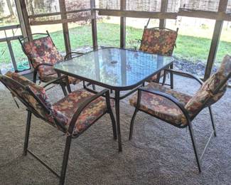 "Warrenville Whimsy" in Warrenville, SC. Starts Closing Tues 5/21 at 8p. Pickup Thurs 5/23 from 2-6p. Please visit our CTBIDS page to see all of our sales! augusta.ctbids.com