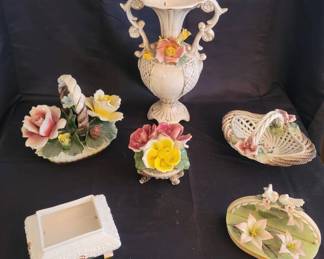 "Warrenville Whimsy" in Warrenville, SC. Starts Closing Tues 5/21 at 8p. Pickup Thurs 5/23 from 2-6p. Please visit our CTBIDS page to see all of our sales! augusta.ctbids.com