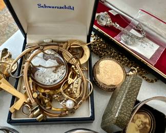 LOADS of super fun costume jewels