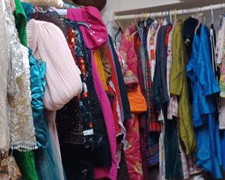 Full Closet Vintage and Current Women's Clothing