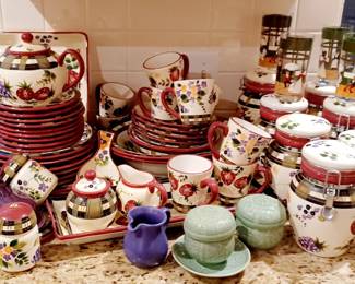 Full Collection Oneida Strawberry Plaid Dinnerware