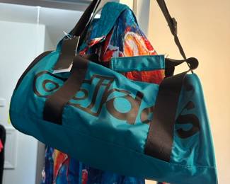 Women's clothing size L-XL, brands like Johnny Was, Ambelika, Desigual, Eddie Bauer