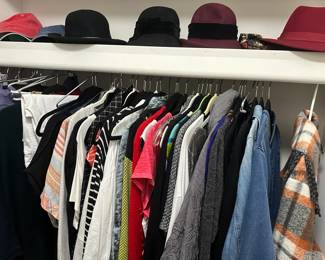 Women's clothing size L-XL, brands like Johnny Was, Ambelika, Desigual, Eddie Bauer