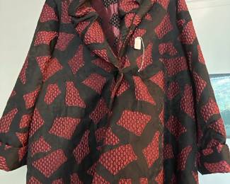 Women's clothing size L-XL, brands like Johnny Was, Ambelika, Desigual, Eddie Bauer