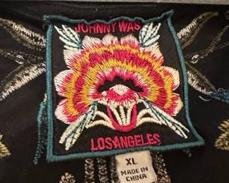 Women's clothing size L-XL, brands like Johnny Was, Ambelika, Desigual, Eddie Bauer