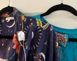 Women's clothing size L-XL, brands like Johnny Was, Ambelika, Desigual, Eddie Bauer