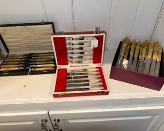French and English Knife Sets