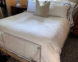 Please note...there is NO MATTRESS, only a Queen Bed Frame, the bedding is also for sale it is Matouk (Queen)